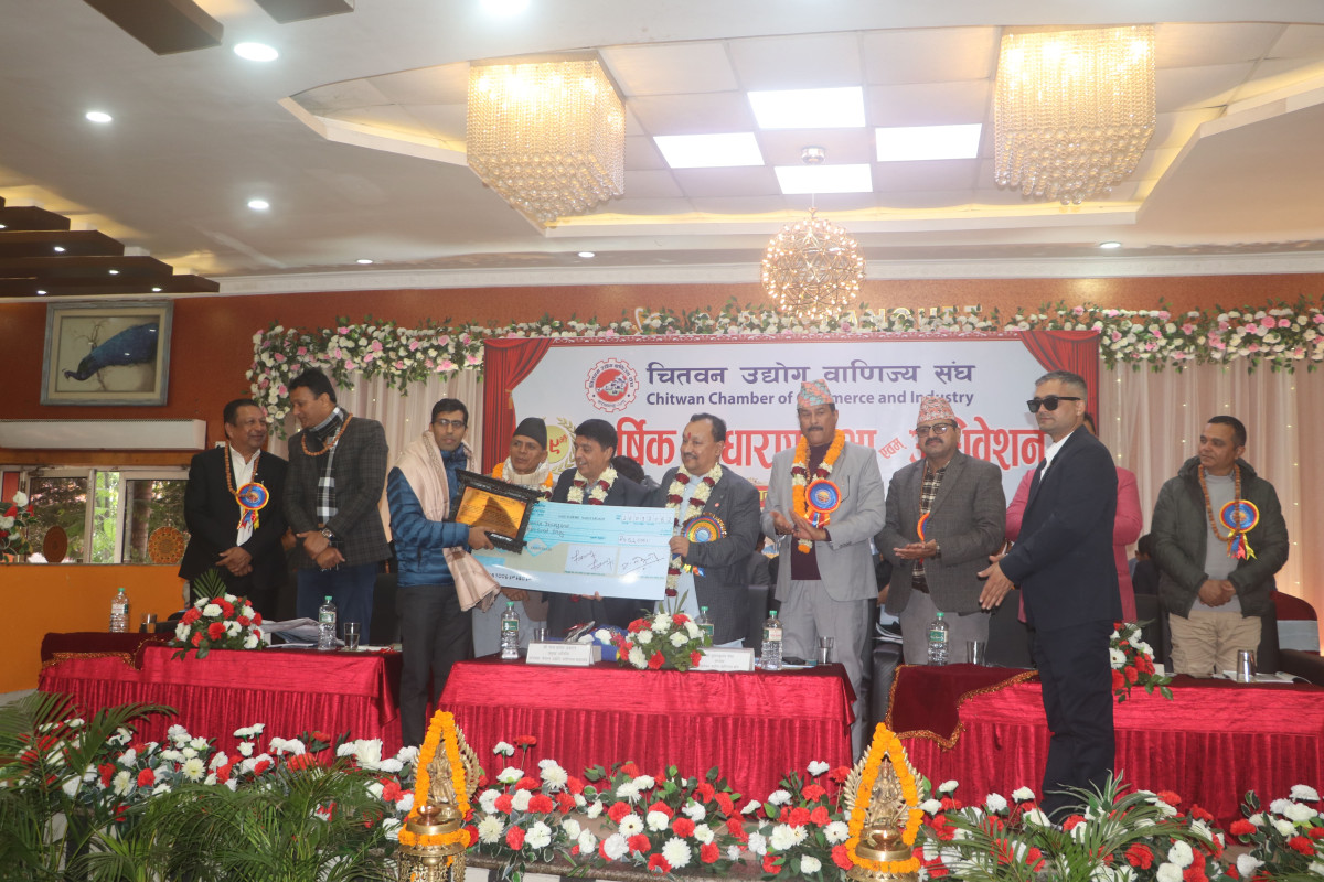 चितवनका पत्रकार वसन्त ढुंगानालाई आर्थिक पत्रकारिता पुरस्कार, ५१ हजार रुपैयाँ राशीको सम्मान