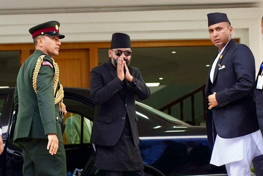 यस्तो बन्यो प्रधानमन्त्री बालेनको सचिवालय टिम