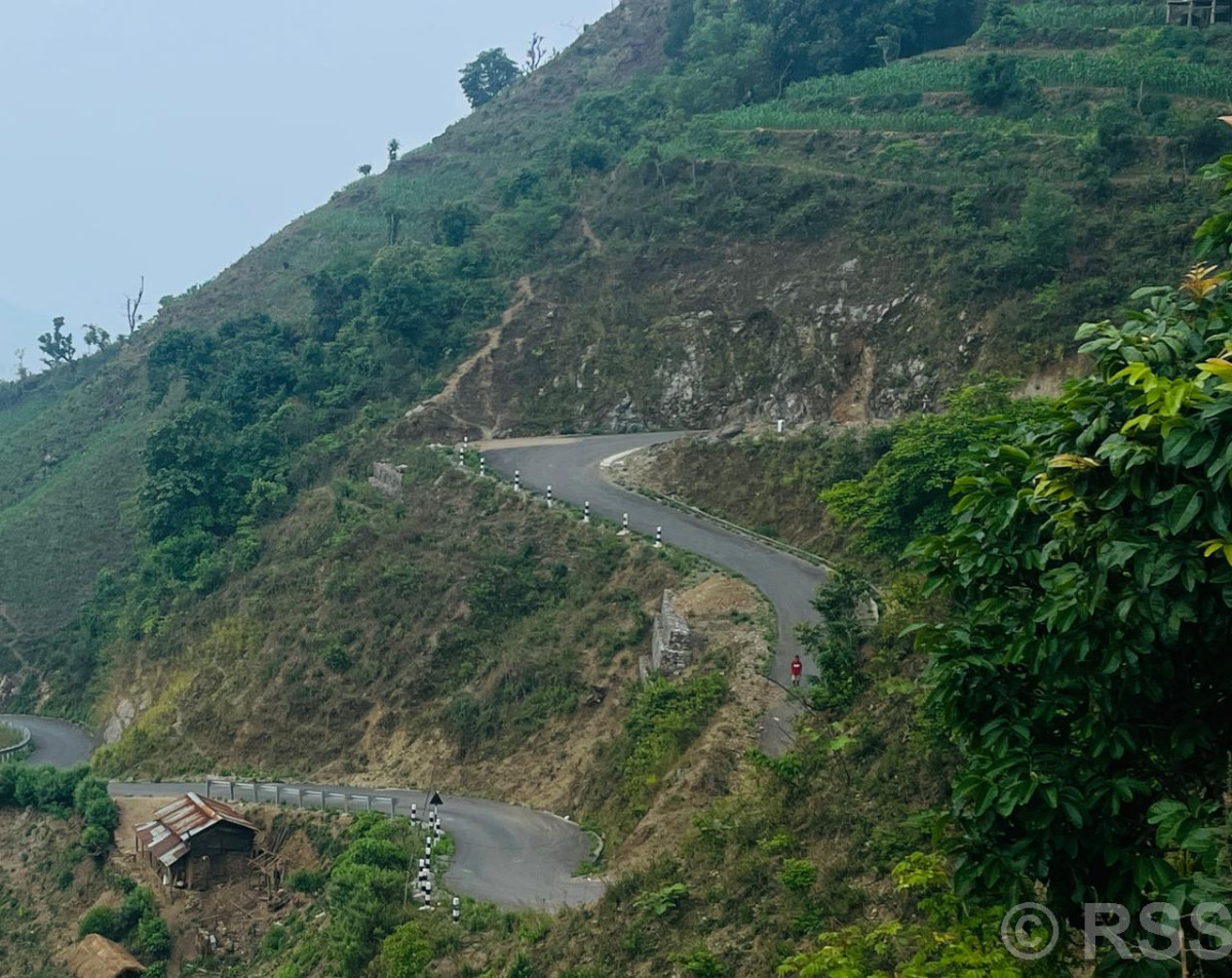 चितवनको पहाडी क्षेत्रमा सडक पुगेपछि सहज बन्यो गाउँलेको दैनिकी