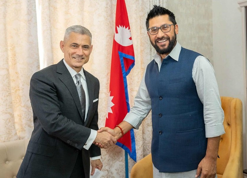 अमेरिकी सहायक विदेशमन्त्री र रास्वपाका सभापति लामिछानेबिच भेटघाट