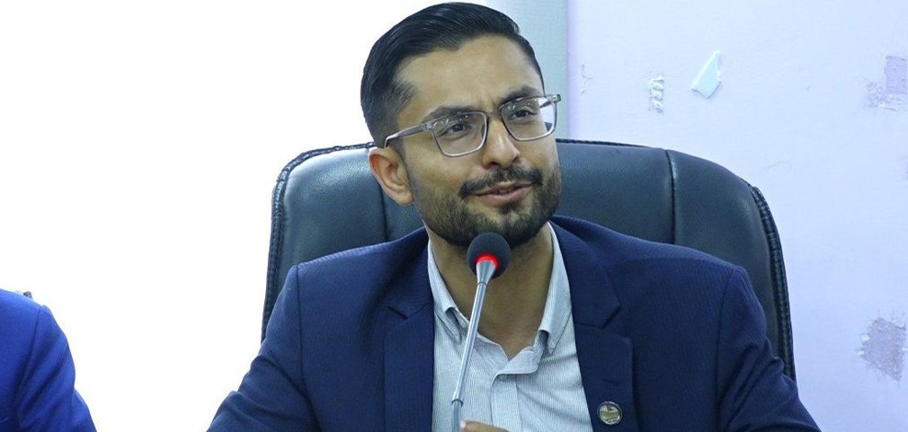 सेवा प्रवाह चुस्त, प्रभावकारी र नागरिकमैत्री बनाउन मन्त्री पोखरेलको निर्देशन