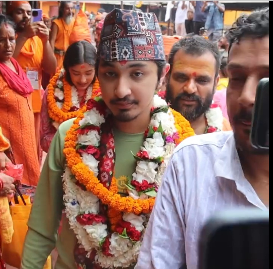 कोटिहोम महायज्ञमा पूर्वयुवराज पारस शाहसहित शाह परिवारको उपस्थिति